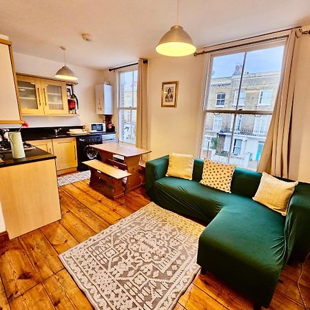 Lovely 1 Bed Apartment 2 Min To Station London Exterior foto