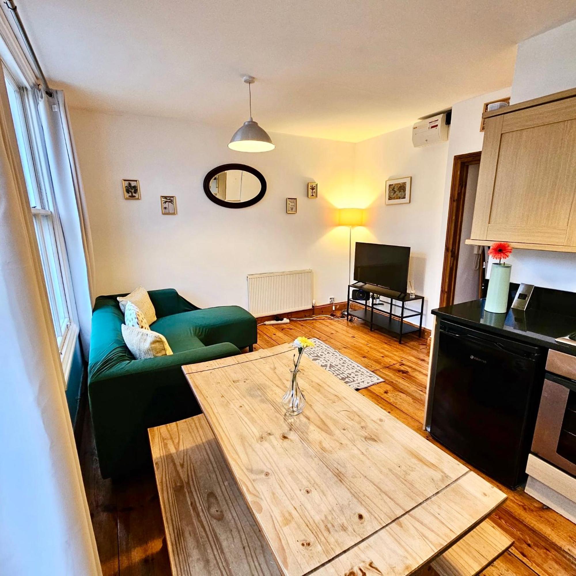 Lovely 1 Bed Apartment 2 Min To Station London Exterior foto