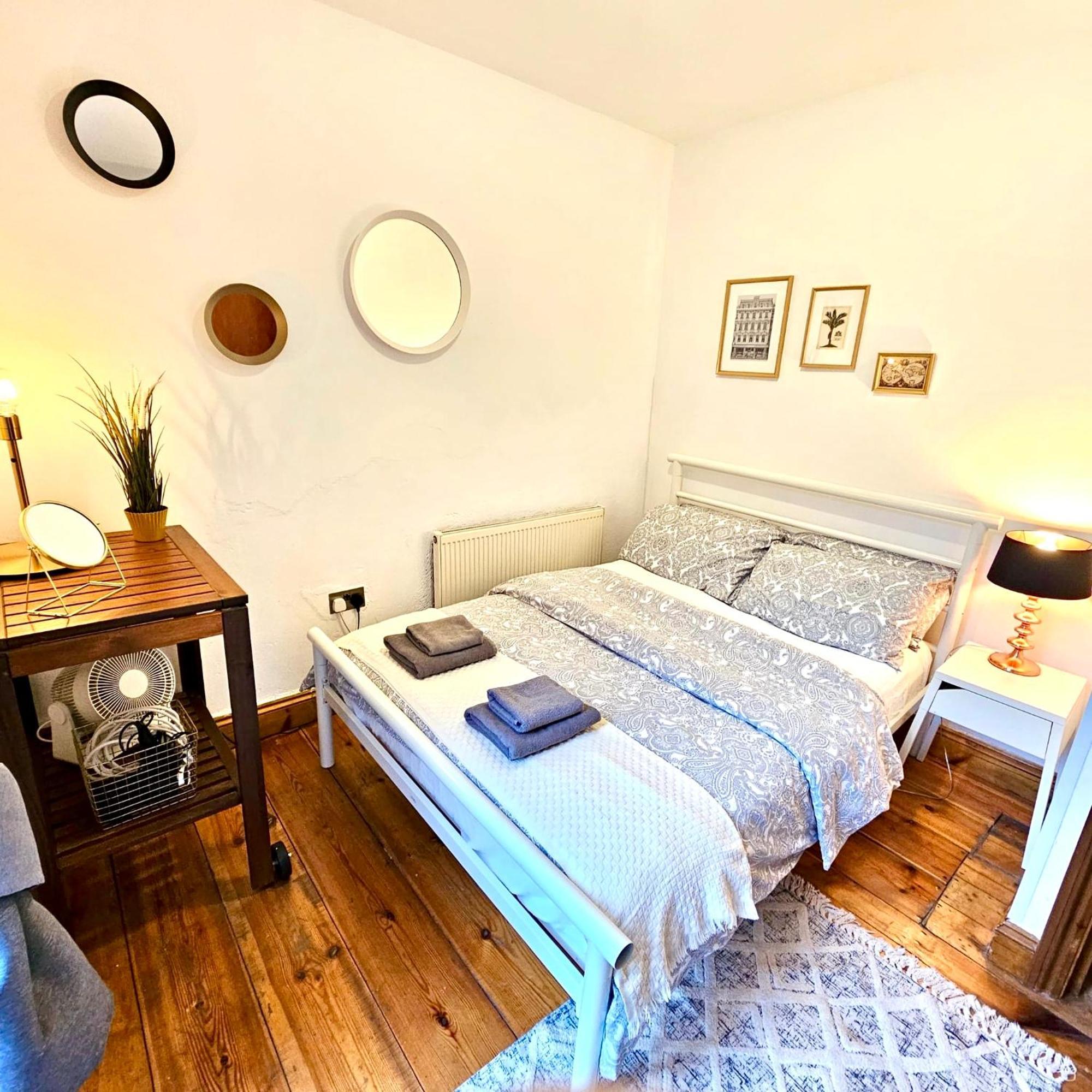 Lovely 1 Bed Apartment 2 Min To Station London Exterior foto